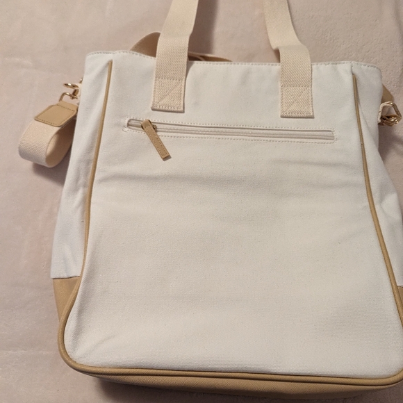 Hand Bag - Picture 7 of 10